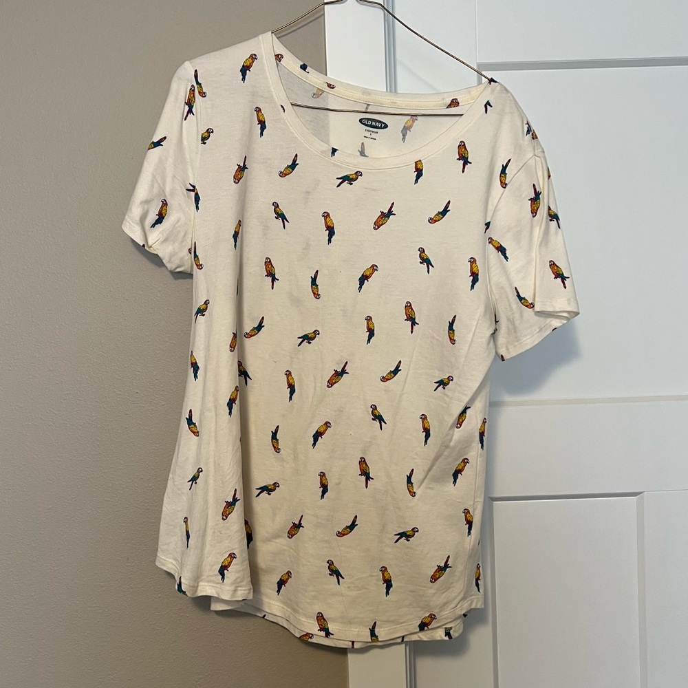 Old Navy Cream Fitted Short Sleeve Tee